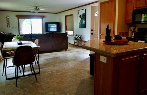 Potosi House | Quiet River Front Home With Additional Rec Area. Near Potosi Brewery