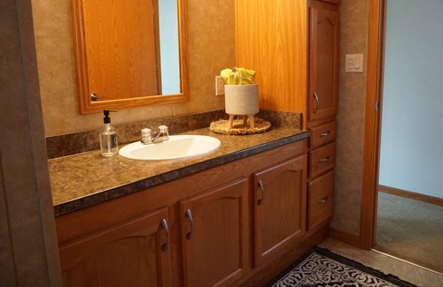 Potosi House | Quiet River Front Home With Additional Rec Area. Near Potosi Brewery