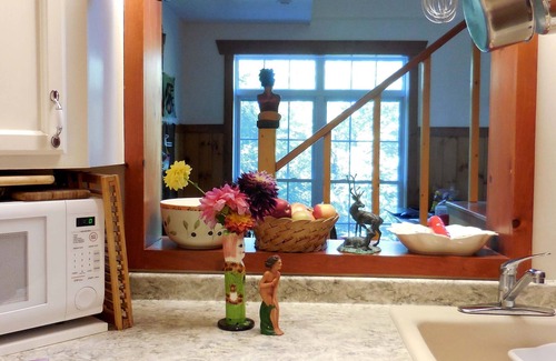 Weeks Mills Cottage | Quiet - Romantic - Secluded Cottage on Lake