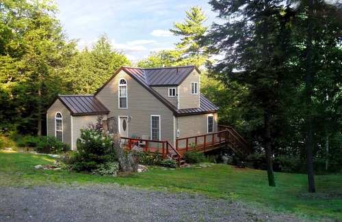 Weeks Mills Cottage | Quiet - Romantic - Secluded Cottage on Lake
