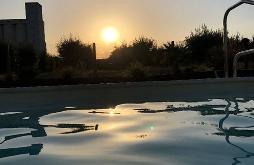 Bernay-Saint-Martin House | QUIET ROULOTTE on land with swimming pool