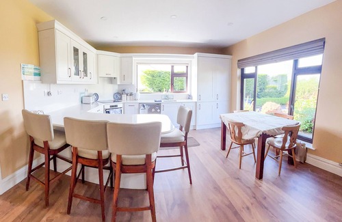 Killarney House | Quiet rural home within 10 minutes of Killarney