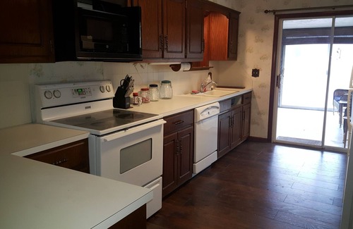 Homerville House | Quiet, secluded home in the country