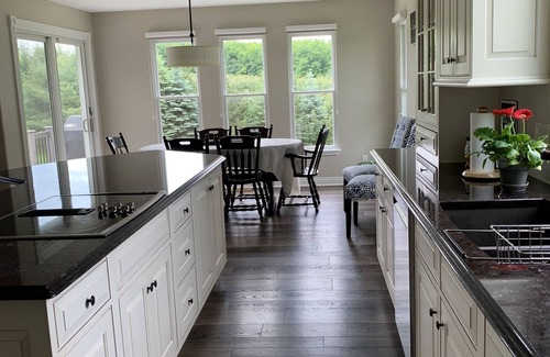 Williamsburg House | Quiet, serene countryside setting - 2 minutes to Equestrian Festival and lakes.