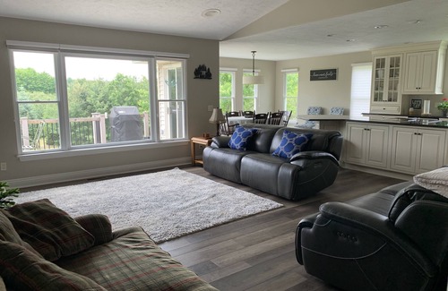 Williamsburg House | Quiet, serene countryside setting - 2 minutes to Equestrian Festival and lakes.