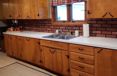 North Vassalboro House | Quiet setting 1 minute drive to China lake boat launch and ATV trail