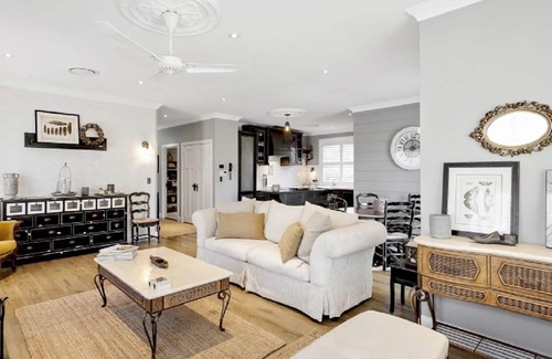 Robertson House | Quiet Southern Highland Cottage