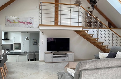 Vignoles Apartment | Quiet, spacious, bright apartment in a pretty village 5 kms from Beaune