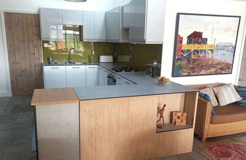 Norwich House | Quiet spacious open plan studio bungalow in the heart of Norfolk countryside.