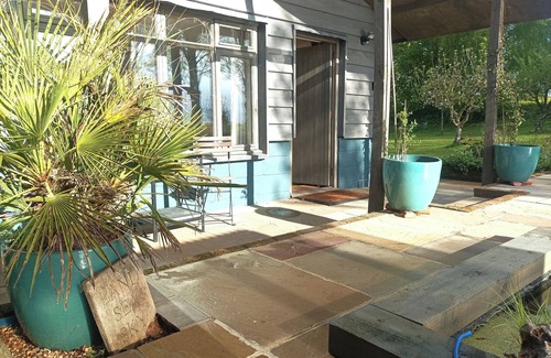 Norwich House | Quiet spacious open plan studio bungalow in the heart of Norfolk countryside.