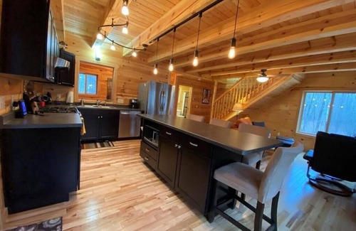 Cable Cabin | Quiet Sports Oasis-Wooded & Private