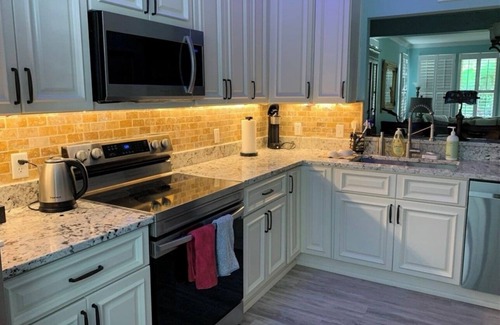 St. Simons Island House | Quiet SSI Townhome- Monthly rental- perfect to stay a while or snowbirds