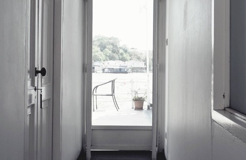 Siriraj Bed & Breakfast | Quiet stay by the river, twin bed with private balcony