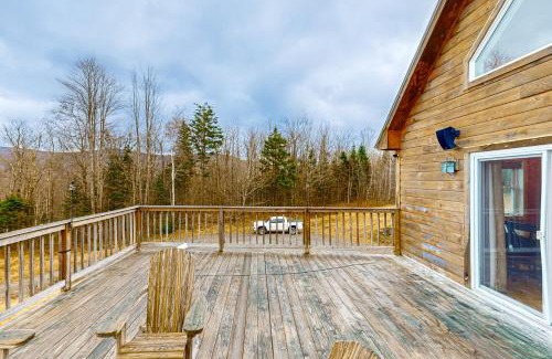 Morgan House | Quiet Stay Near Island Pond