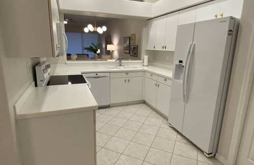 Osprey House | Quiet Stoneybrook Country Club Villa Near Siesta Key -Summer '25 SPECIAL RATES