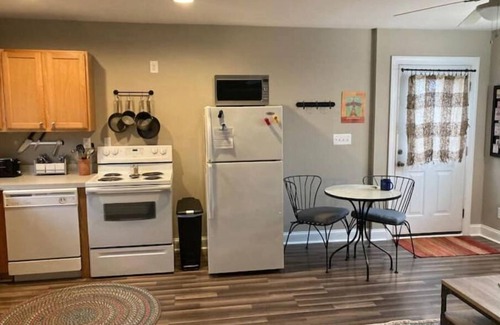 Rio Apartment | Quiet Studio Apartment/Carriage House