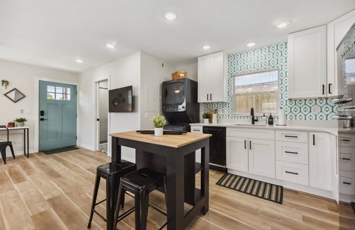 Lakeshore South Apartment | Quiet Studio Guesthouse in Jax - Near Downtown