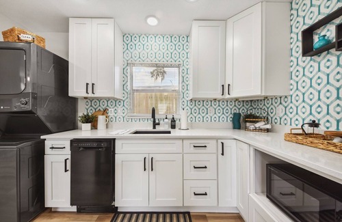 Lakeshore South Apartment | Quiet Studio Guesthouse in Jax - Near Downtown