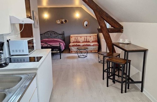 Milly-la-Foret Apartment | Quiet studio in the center of Milly la Forêt