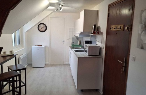 Milly-la-Foret Apartment | Quiet studio in the center of Milly la Forêt