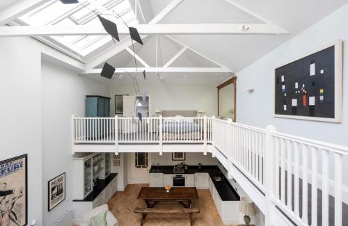 South Kensington House | Quiet & Stylish 2BR in Chelsea