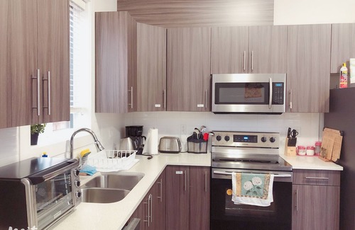 South Surrey House | Quiet suburbia with all the amenities of city life!