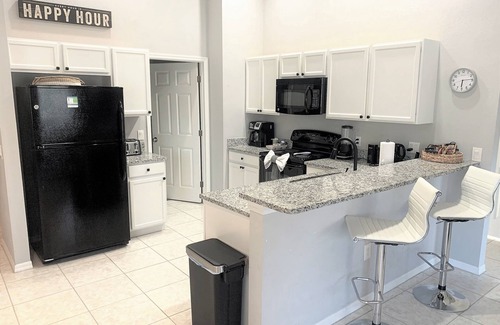 Thousand Oaks House | Quiet Sun Villa. Close to Disney, Universal, Golf Courses. Private Heated Pool!