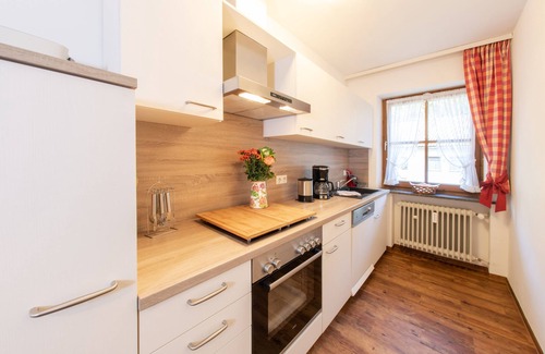 Oberstdorf Apartment | Quiet, sunny location, directly in Oberstdorf, all cable cars can be booked free of charge