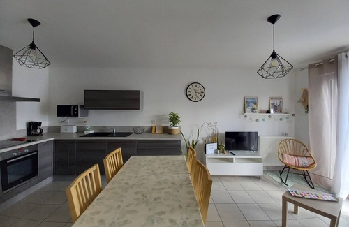 Saint-Pee-sur-Nivelle Apartment | Quiet T2 with beautiful terrace in St Pée sur Nivelle
