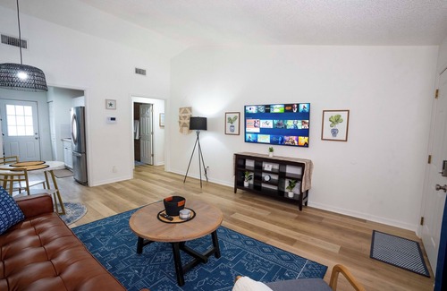 Tarpon Springs House | Quiet Tarpon Springs Unit Close to All the City has to offer!