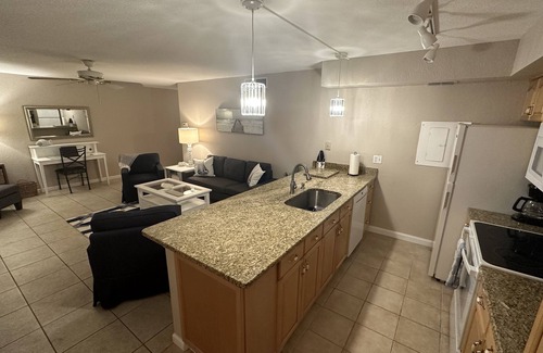 Tierra Verde Condo | Quiet Tierra Verde Waterfront Condo Minutes from Saint Pete