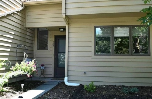 Canandaigua House | Quiet townhome between Canandaigua and Naples in the Finger Lakes