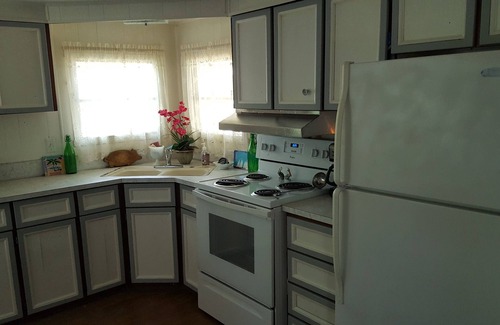 Navarre House | Quiet trailer in the woods 5 miles from Navarre Beach. PET FRIENDLY! FREE WIFI!