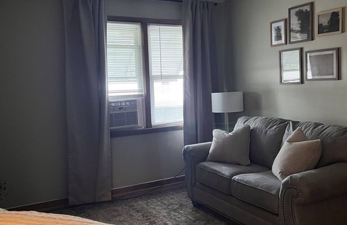 Fairmont Apartment | Quiet Two Bedroom Apartment. Discount for traveling workers.