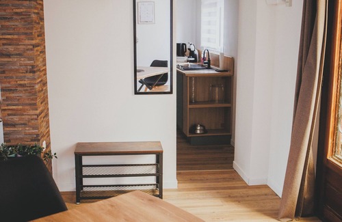 Oissel House | Quiet two-bedroom house on the banks of the Seine with parking space. Outdoor terrace