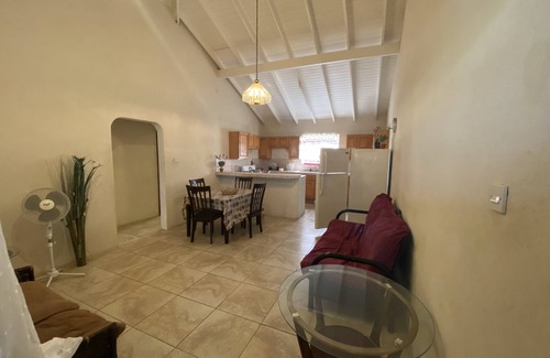 Callendar Apartment | Quiet Upstairs Apartment over looking the highway
