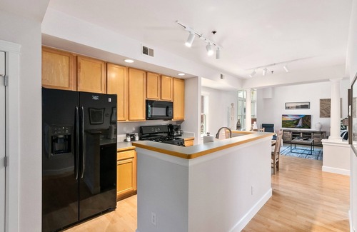 River Rock Condo | Quiet Urban Escape – Backs to Poudre River Trail!