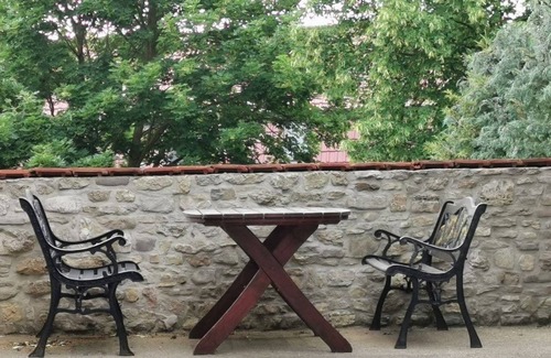 Eichsfelder Kessel Apartment | Quiet vacation apartment in a manor house, 5 minutes from the park