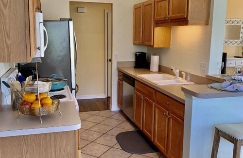 Venice Condo | Quiet Venice Florida getaway available 2025-26!