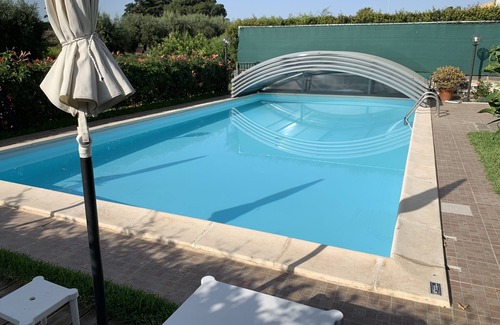 Riposto Villa | QUIET VILLA A STONE'S THROW FROM THE SEA