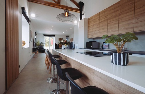 Moncrabeau Villa | Quiet Villa in a country hamlet with AC, private heated pool, pétanque court.