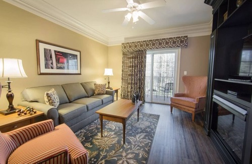 Williamsburg Resort | Quiet Villa with Access to AMAZING Amenities