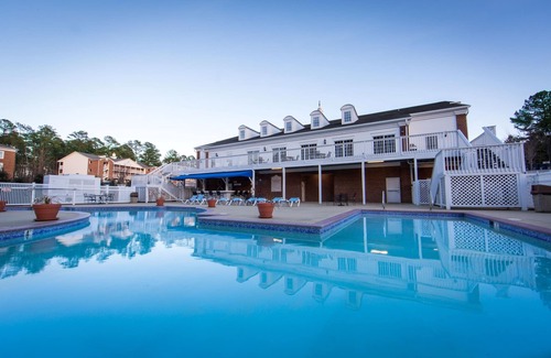 Williamsburg Villa | Quiet Villa with Bowling Alley, Pools, +Mini Golf