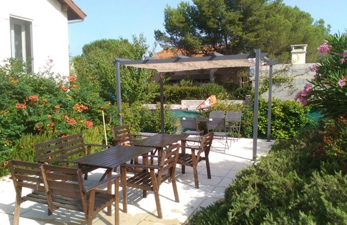 Magalas House | Quiet village house, large peaceful garden, pool, all amenities, beaches 30 mins