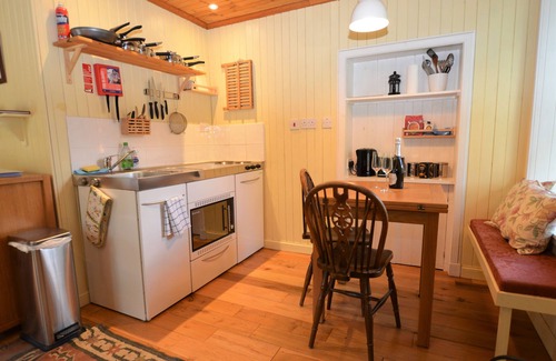 Cairndow Cottage | Quiet village location in beautiful valley close to Dunoon, Argyll. Sleeps 2, pet friendly