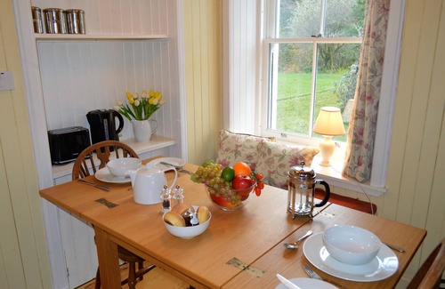 Cairndow Cottage | Quiet village location in beautiful valley close to Dunoon, Argyll. Sleeps 2, pet friendly