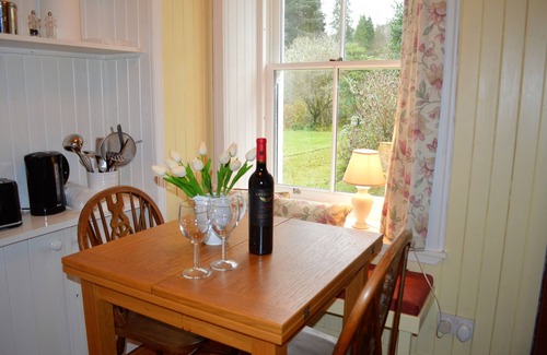 Cairndow Cottage | Quiet village location in beautiful valley close to Dunoon, Argyll. Sleeps 2, pet friendly