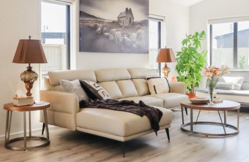 Prebbleton House | Quiet & Warm House Parking Sleeps 7, 19 mins from CHC airport