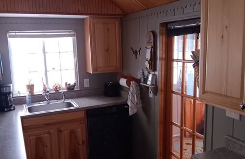 Northfield Cottage | Quiet waterfront 4-season cottage on Sandogardy Pond.