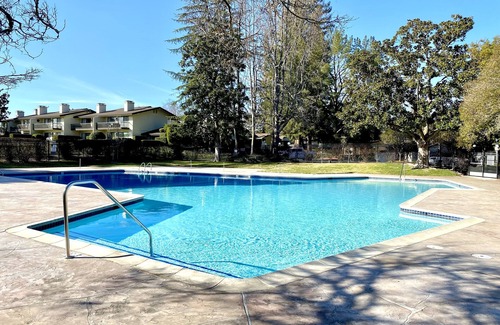 Napa Condo | Quiet Wine Country Club Retreat - Sleeps 4